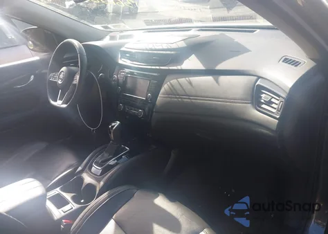 2020 Nissan Rogue Sl Intelligent Awd z USA, uszkodzony, nr VIN 5N1AT2MV9LC747382